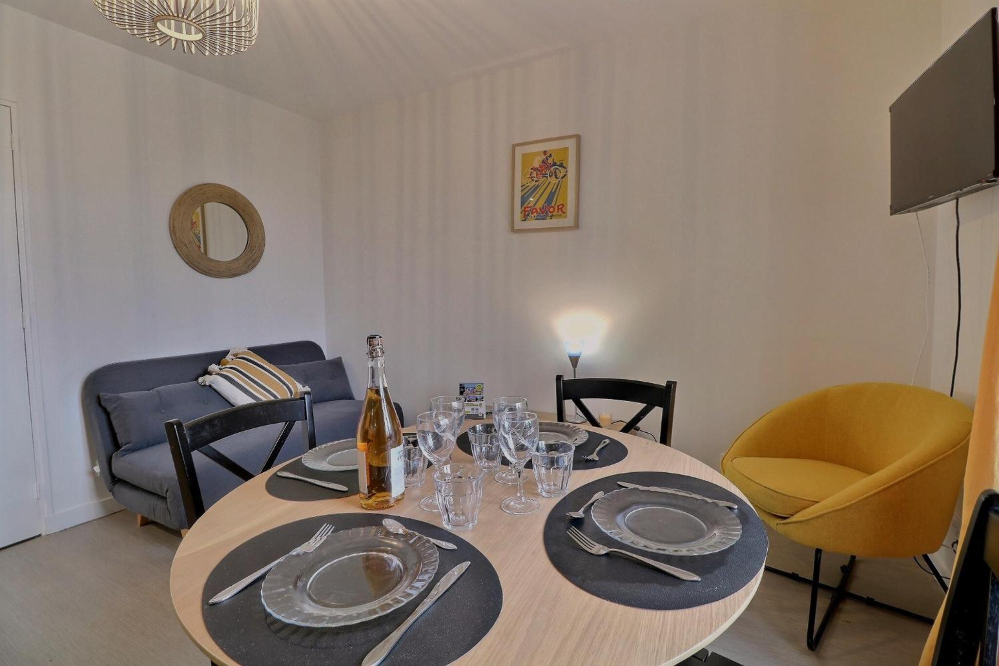 Apartamento les mots bleus-le dériveur Dinard Exterior foto
